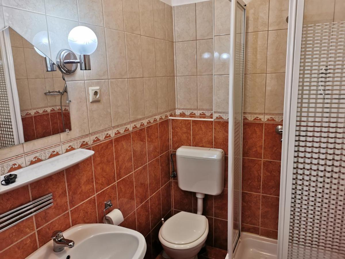 Gizella Apartmanhaus Bük Exteriör bild